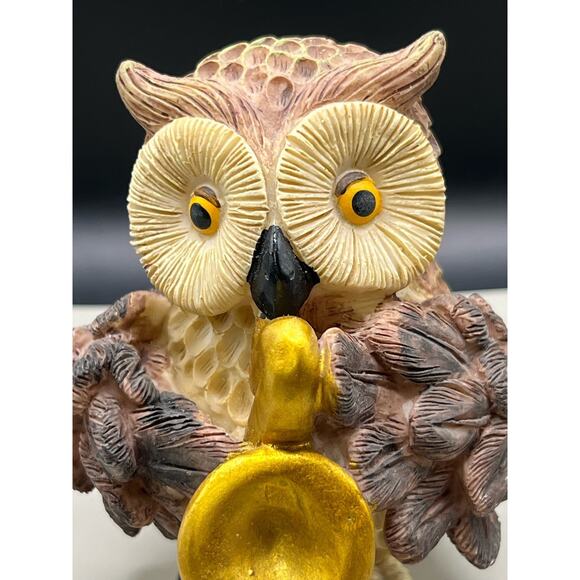 Carved Resin Owl Playing the Saxophone Cute Gift/Collectable For Your Sax Player - Picture 2 of 7